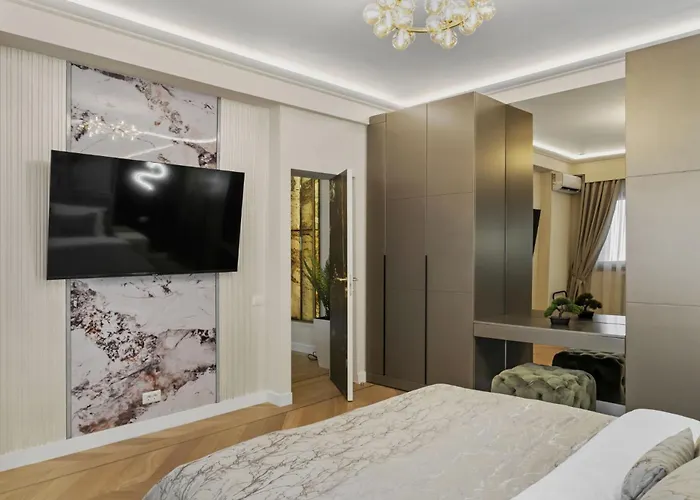 Two The Paradise Of Lights بوخارست