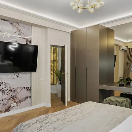 Two The Paradise Of Lights בוקרשט